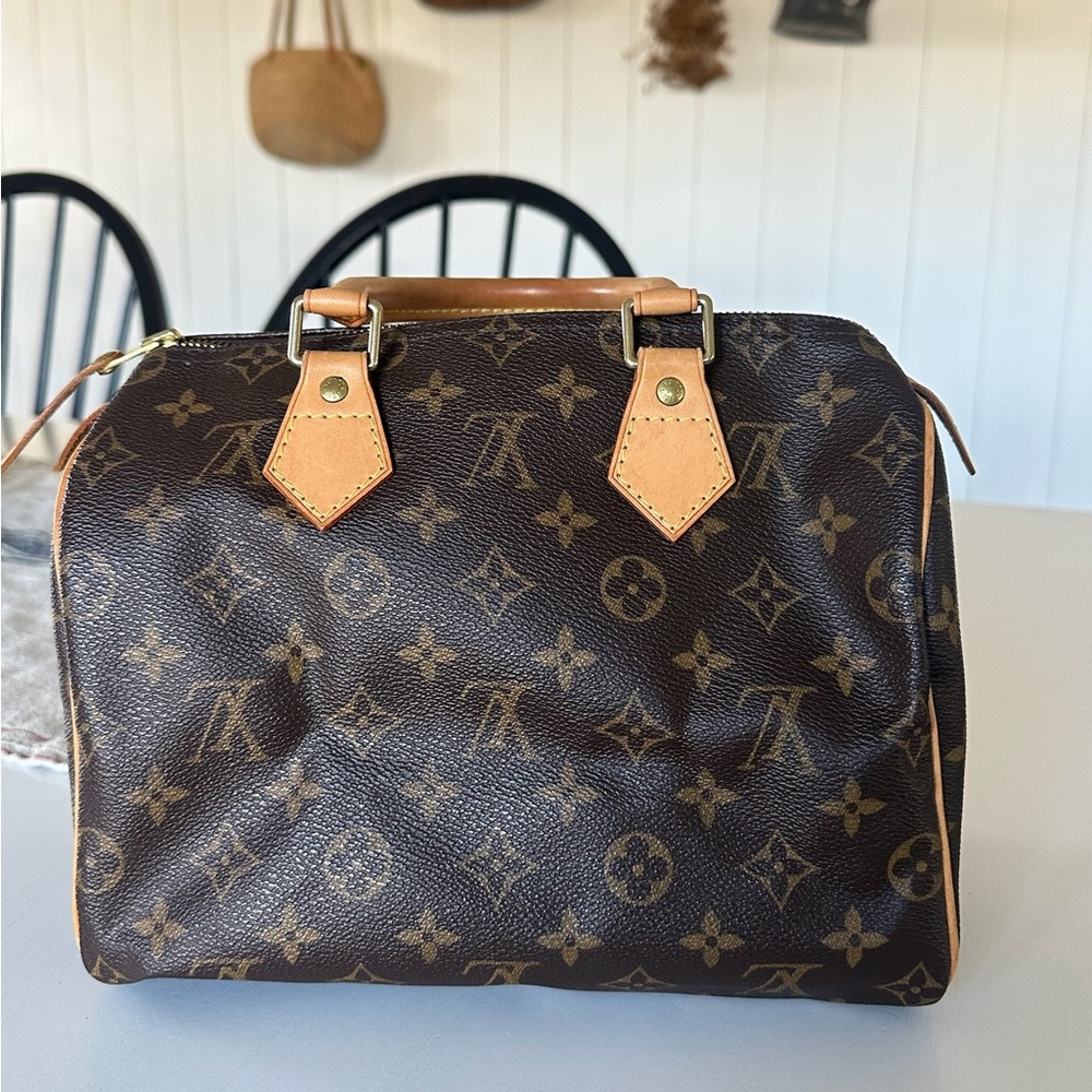 Louis Vuitton Speedy 25
